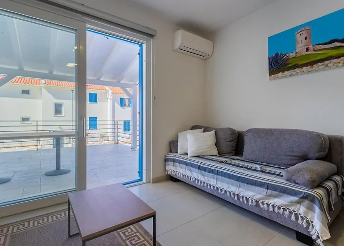 Island Paradise Cres